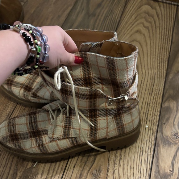 Plaid Ankle Boots for Women - Picture 3 of 3